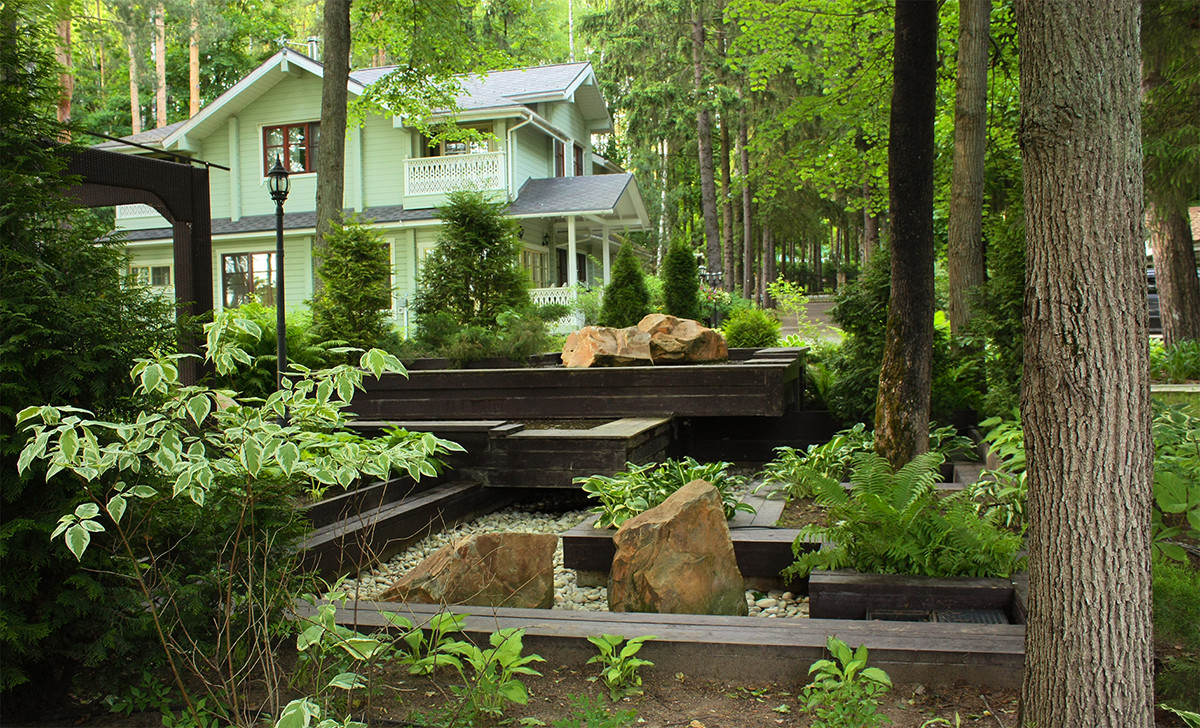 Дизайн участка 1 га с искусственным водоемом в стиле Лофт.