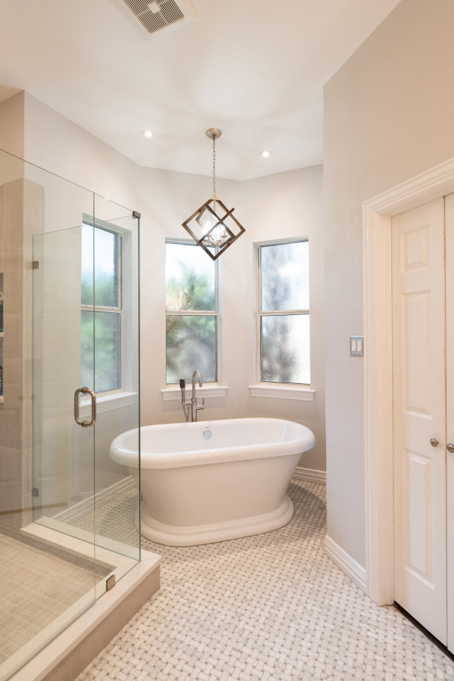 Crossvine | Master + Guest Bathroom