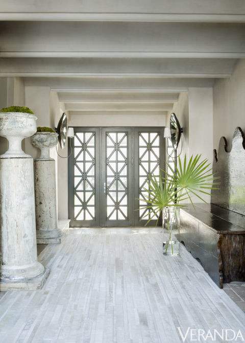 This is an example of a transitional entryway in New York.