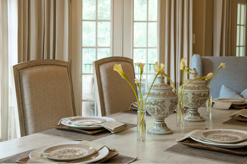 落ち着いた雰囲気のテーブルセッティングは、ゆっくりとお食事ができる贅沢な時間を作ってくれそうです。
