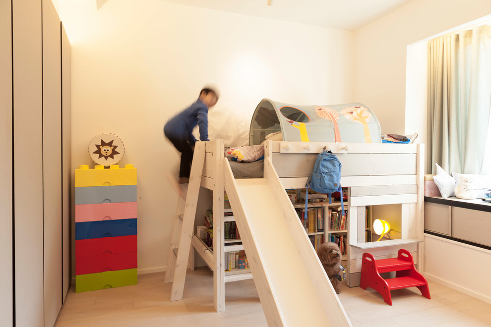 Contemporary kids' room in Hong Kong.