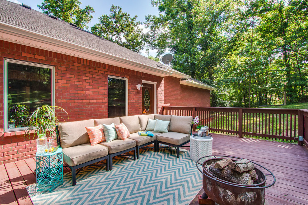 Inspiration for a transitional backyard deck in Nashville with no cover.