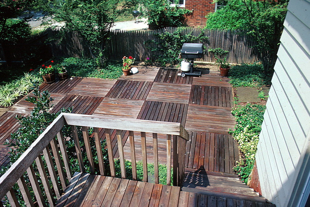 Design ideas for a traditional deck in DC Metro.