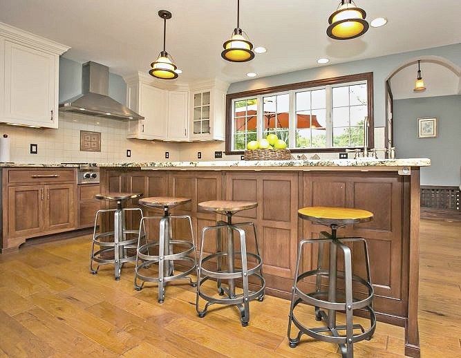 Example of a mountain style kitchen design in Burlington