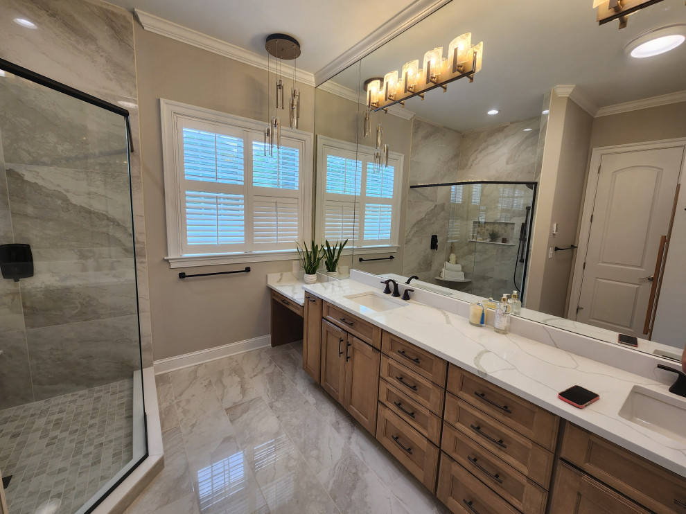 Home design - transitional home design idea