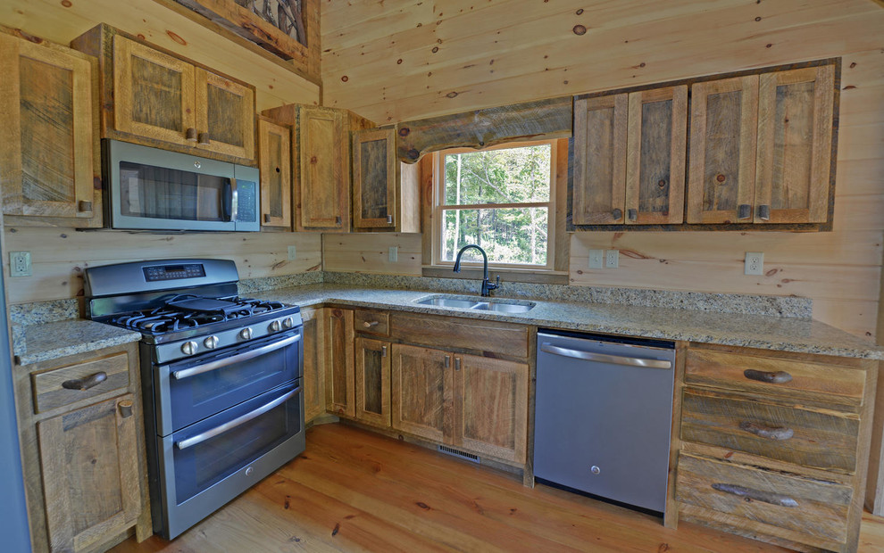 Example of a mountain style kitchen design in Atlanta