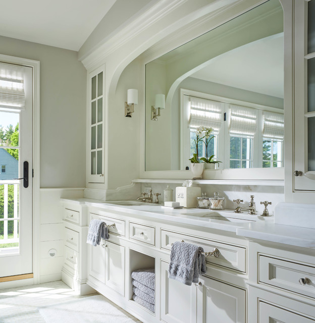 Designer Kim Deetjen's Vermont Residence Traditional Bathroom