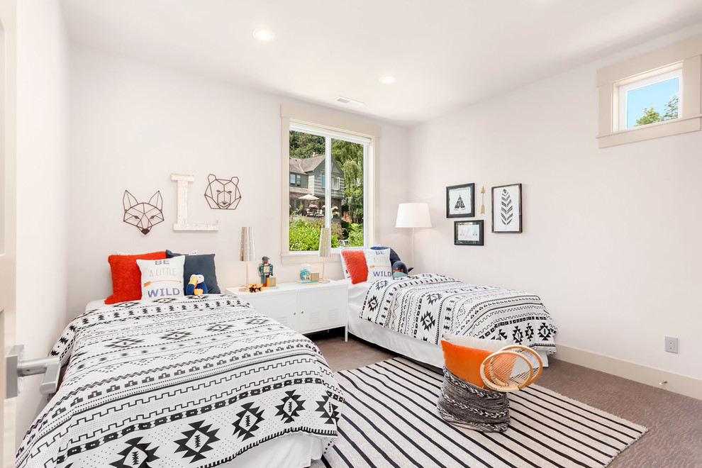 Large minimalist guest carpeted and gray floor bedroom photo in Seattle with beige walls