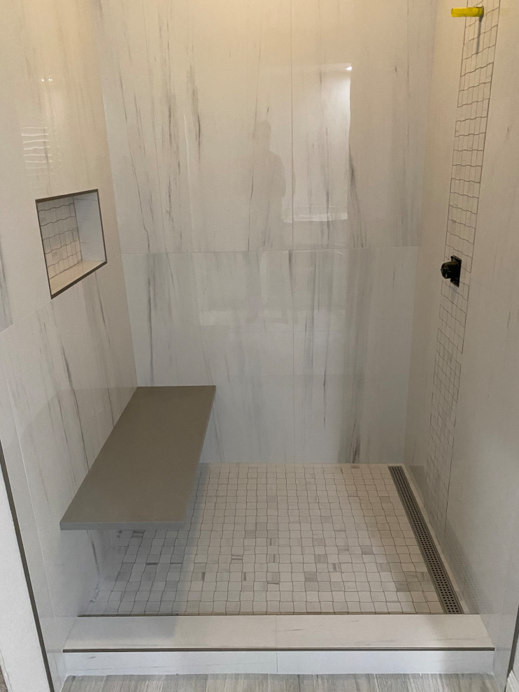 MASTER BATHROOM Shower 24"x48" Wall Tile/Mosaic Floor + Accent