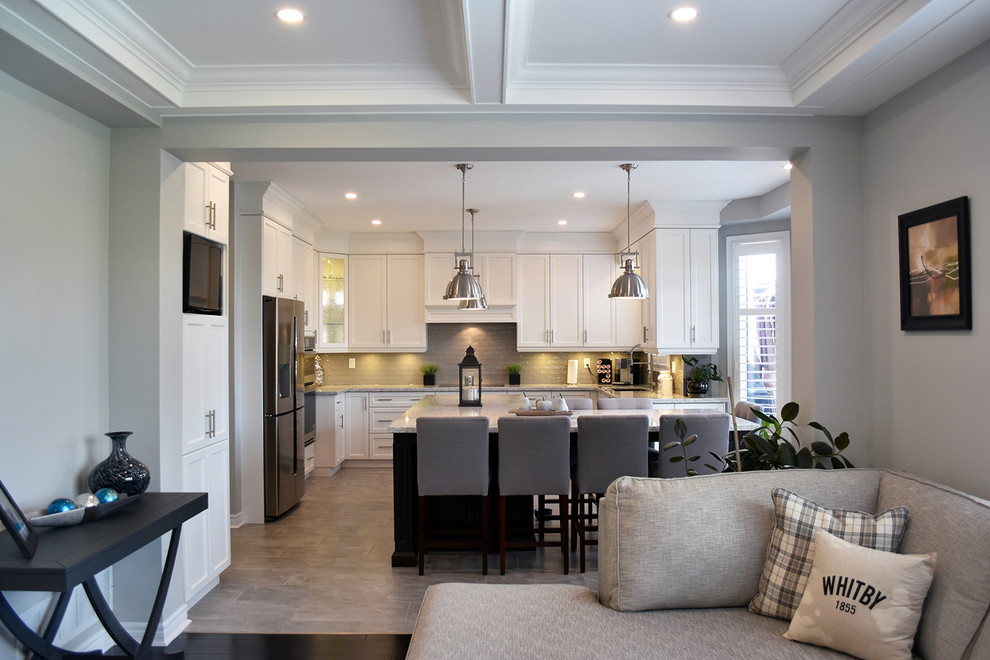 Kitchen - kitchen idea in Toronto