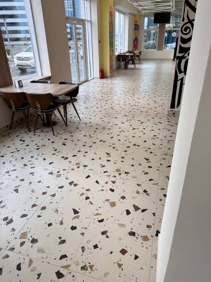 Ресторан "Мак Хаус" в высотках "Грозный Сити"