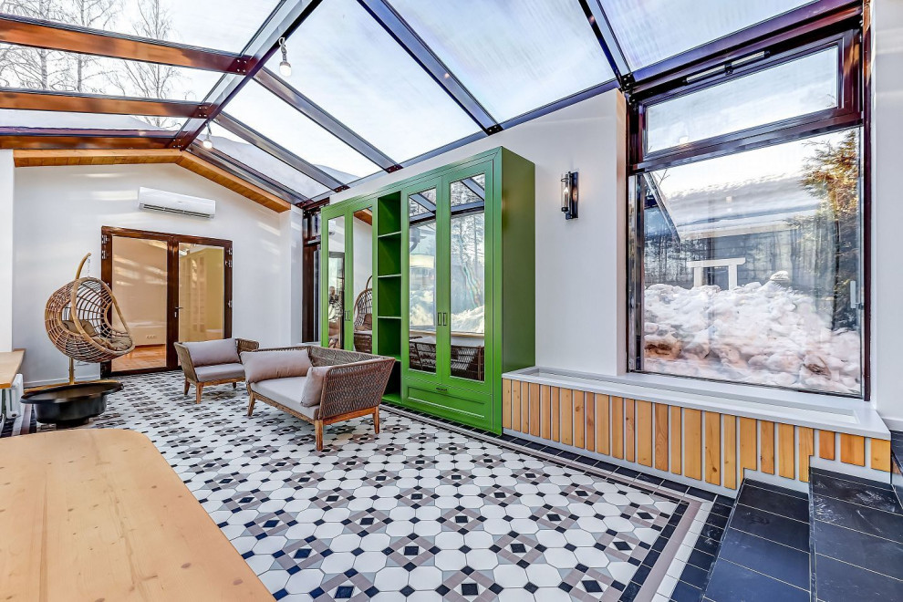 Строительство загородного дома с зимним садом с электрохромными стеклами перемен