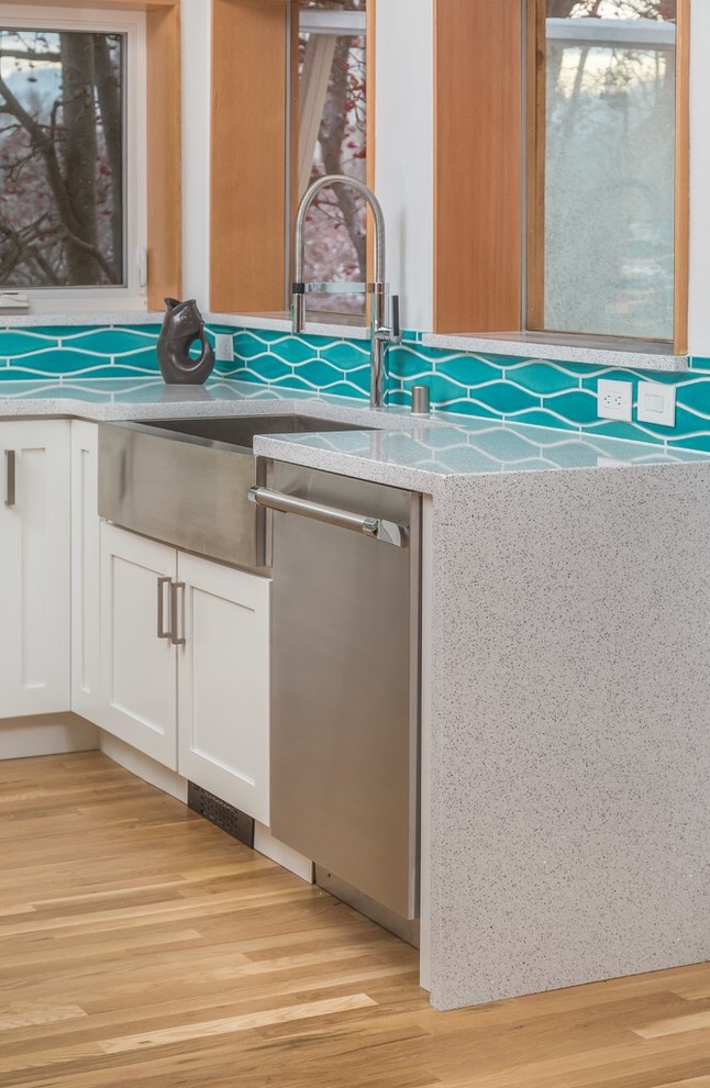 Home design - transitional home design idea