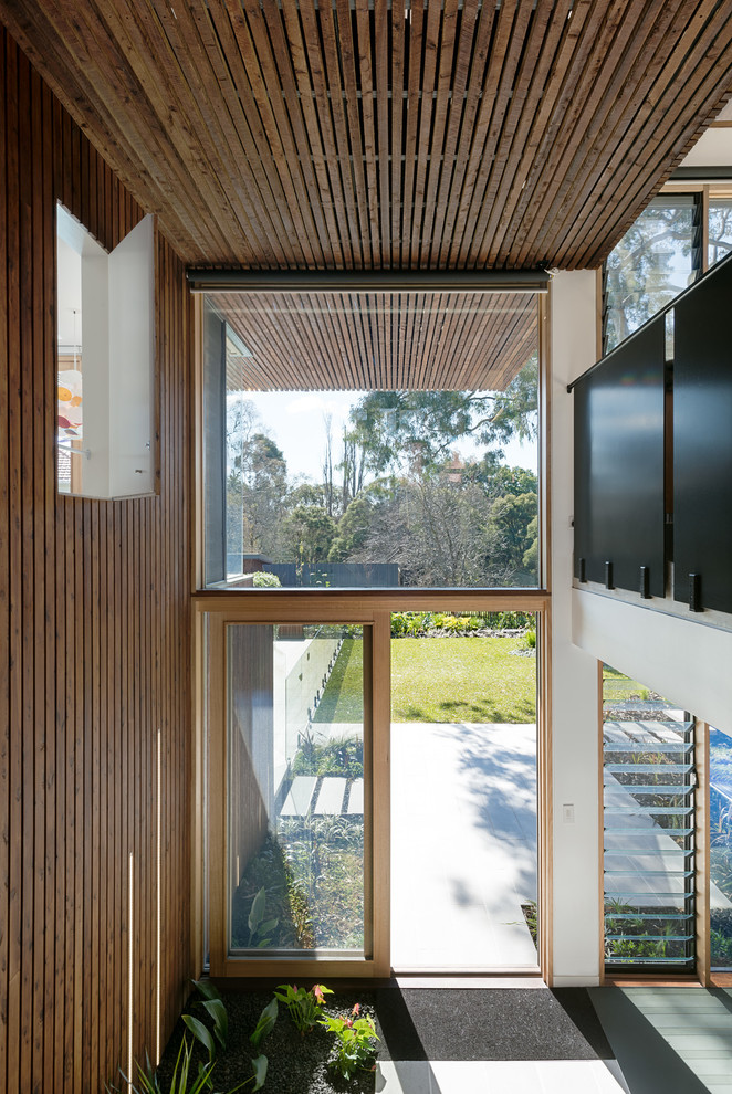 Photo of a contemporary home in Melbourne.