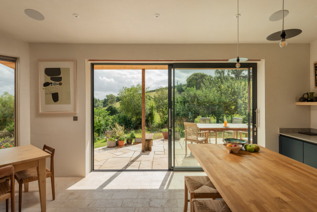 Blending Thresholds dining-room