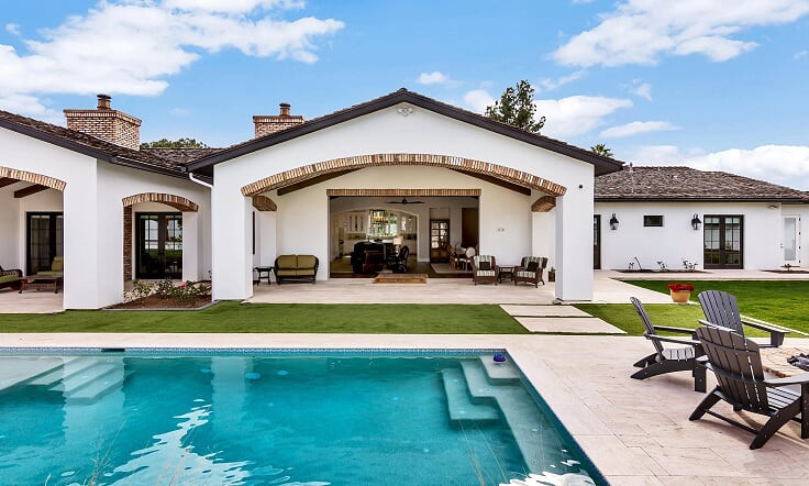 Inspiration for a transitional home design remodel in Phoenix