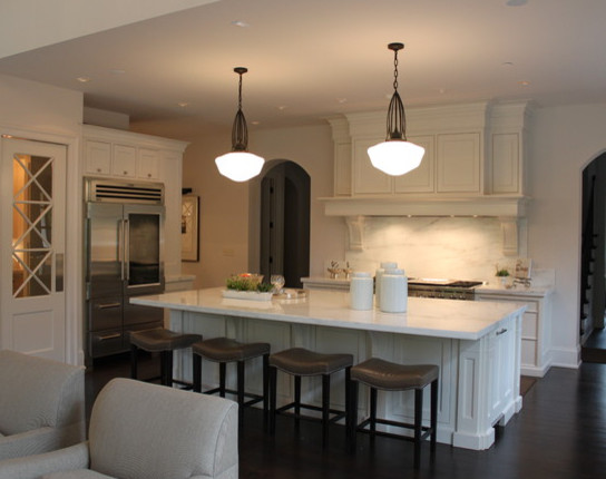 Inspiration for a transitional kitchen remodel in Indianapolis