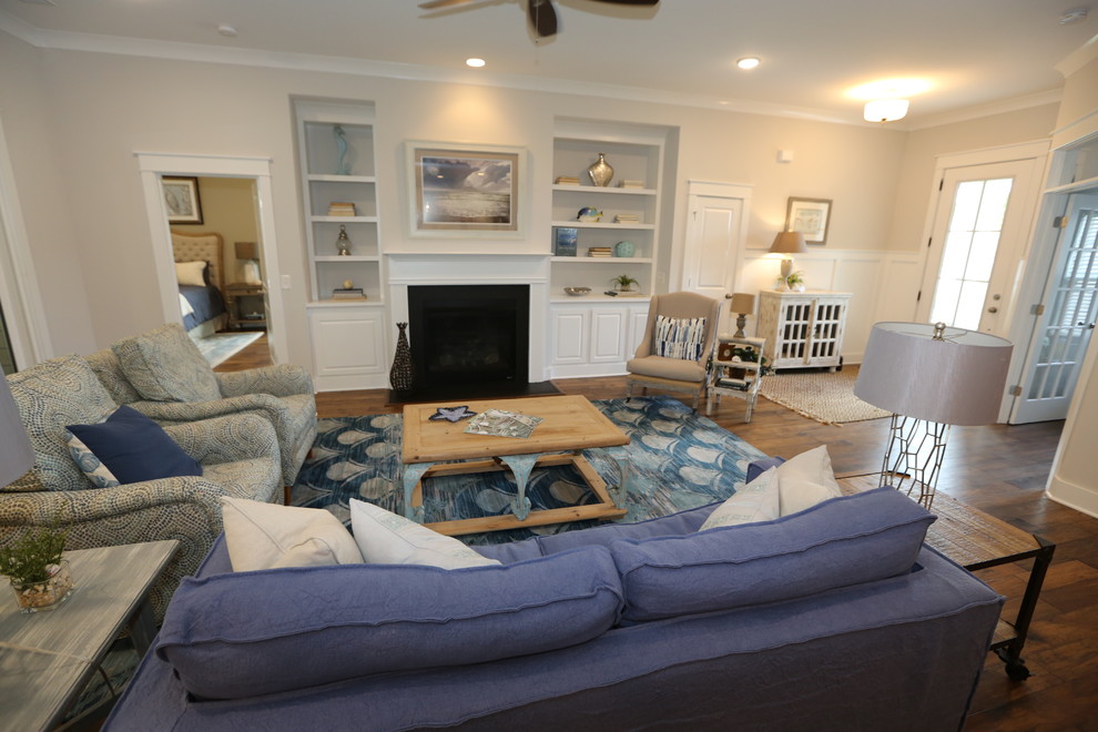 Home design - transitional home design idea in Atlanta