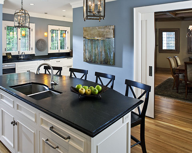 The of Avon Traditional Kitchen Minneapolis by The