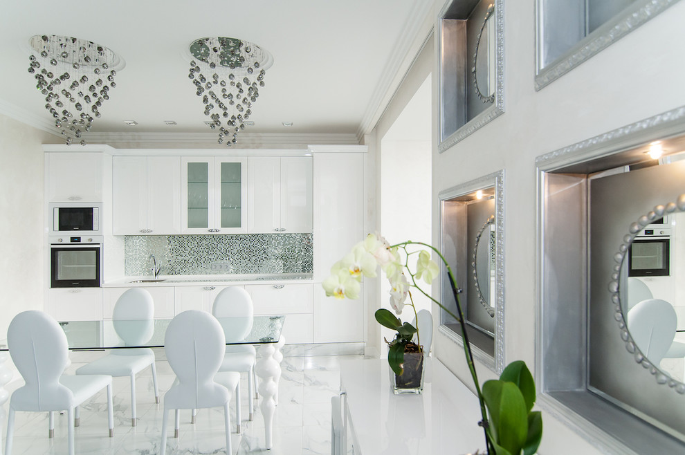 Белоснежная классическая кухня