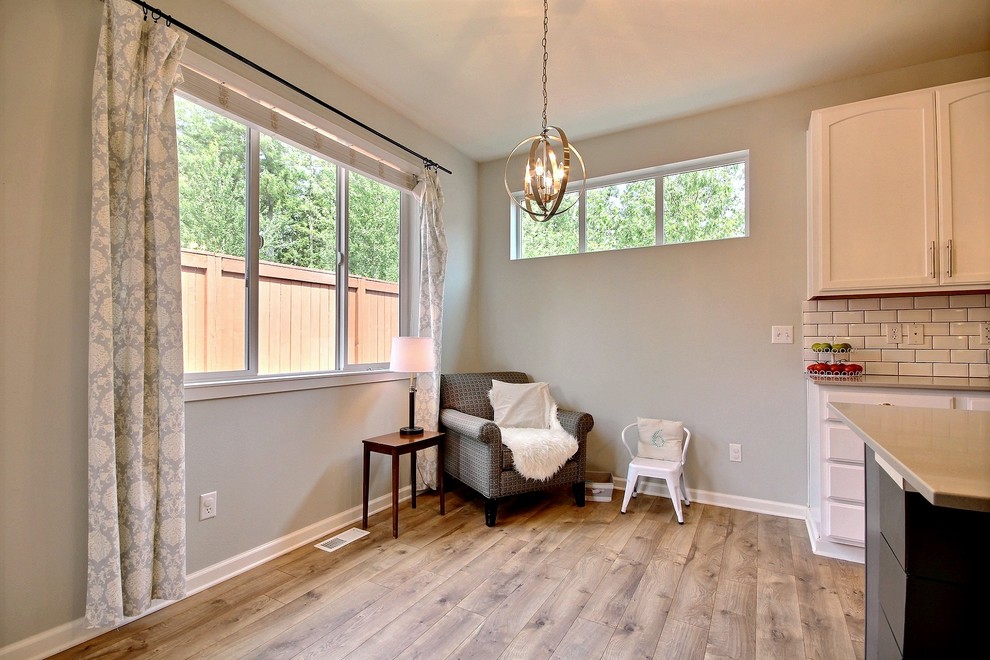 Kitchen - transitional kitchen idea in Seattle