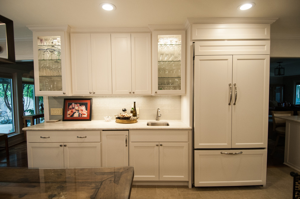 Inspiration for a transitional home design remodel in Austin