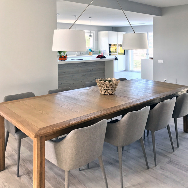 Cocina en blanco y gris contemporary-dining-room