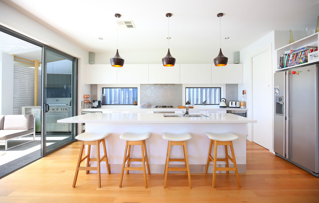 Handpicked Homes - MadeComfy Rentals trendy-koekken