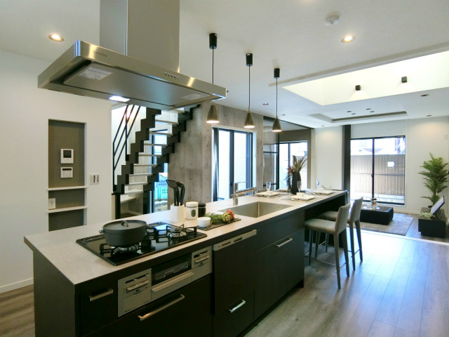 シンプルシックな大人かっこいい家 Moderne Cuisine Osaka Par 女子建築設計株式会社 一級建築士事務所 Houzz シンプルシックな大人かっこいい家 Moderne Cuisine Osaka Par 女子建築設計株式会社 一級建築士事務所 Houzz