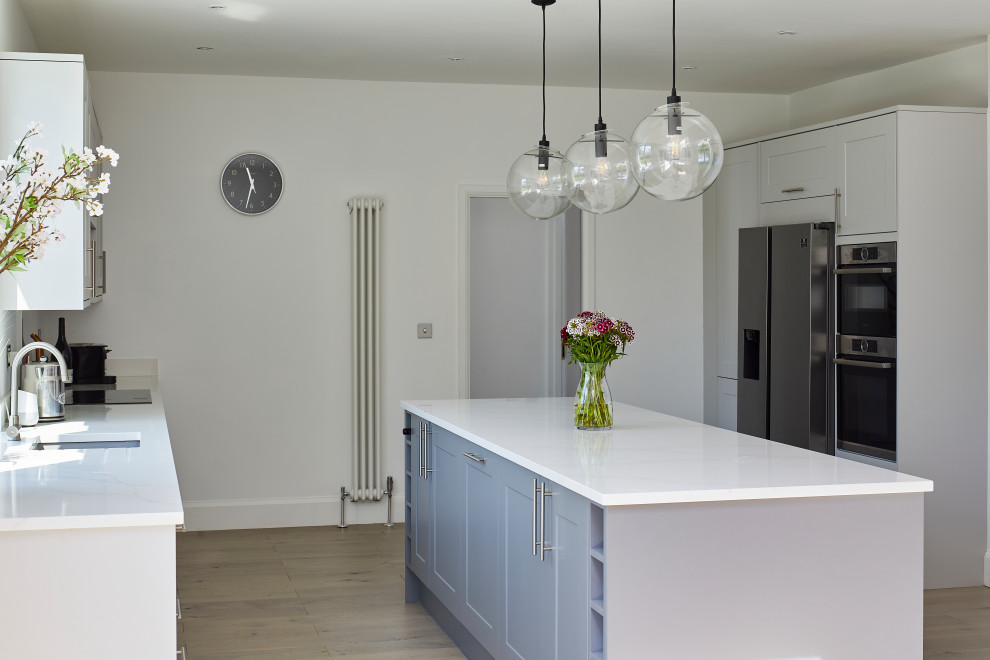 Photo of a transitional kitchen in London.