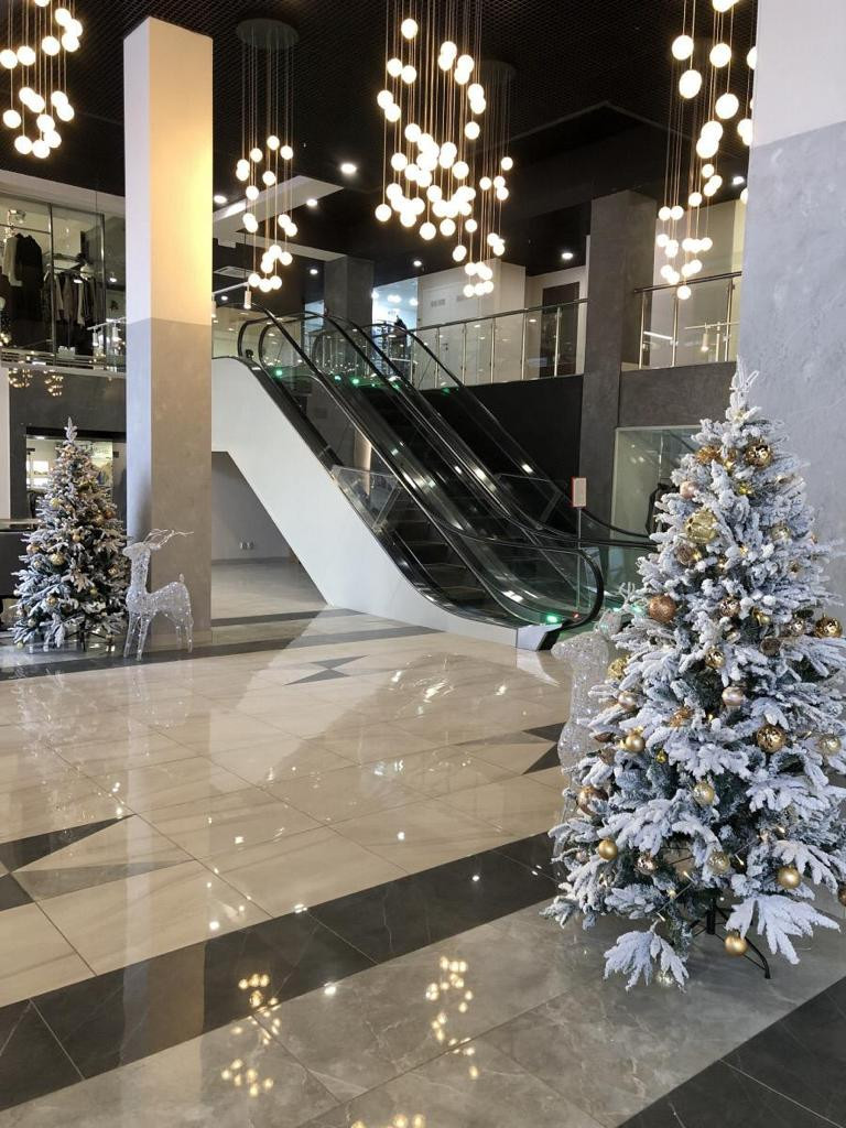 Торговый центр "Универбыт"