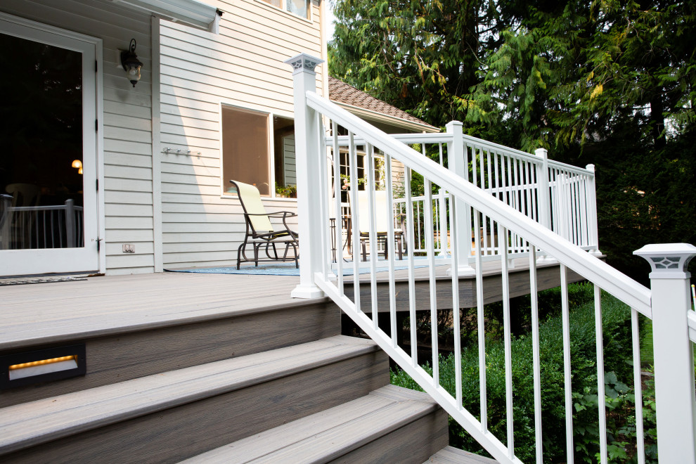 Deck - modern deck idea in Seattle