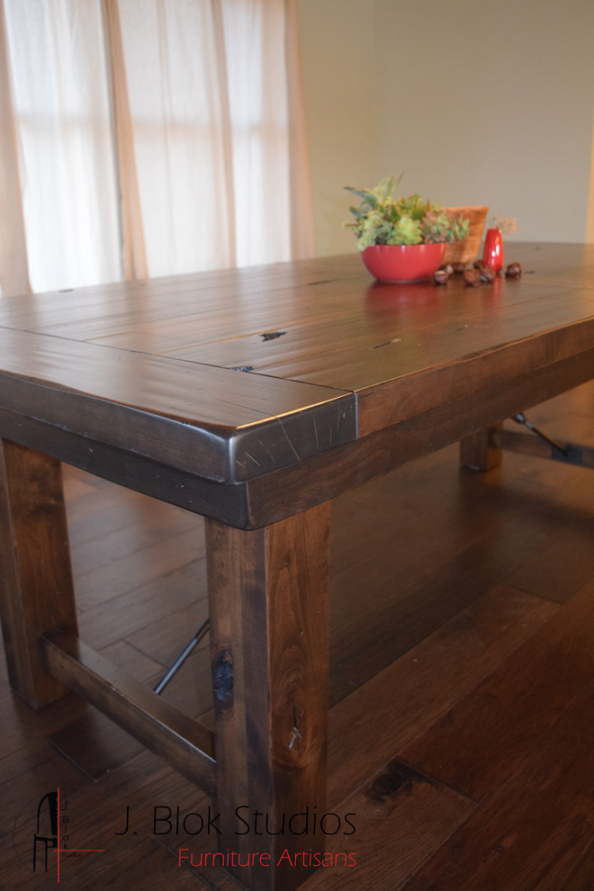 Mountain style dining room photo in Grand Rapids