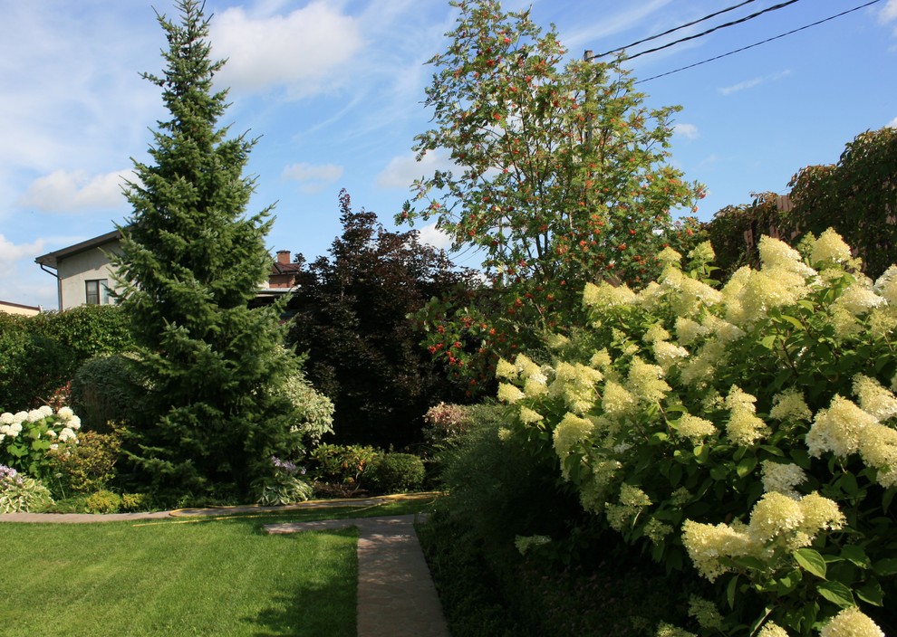 Сад в Летово