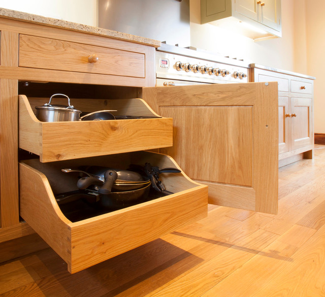 Bespoke kitchen storage solutions Contemporain Dublin par