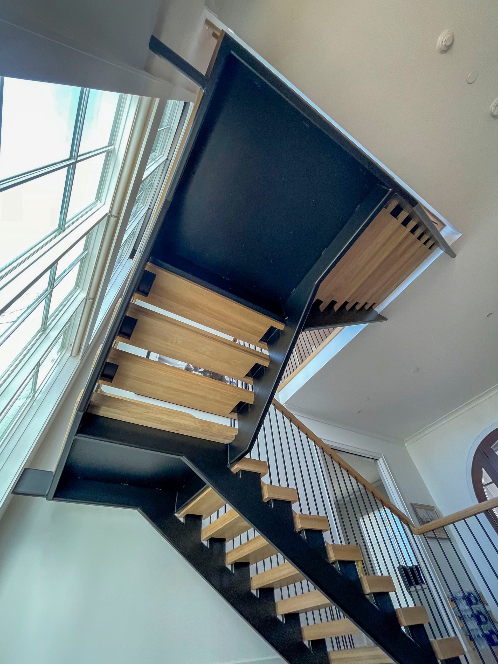 96_Dramatic Cantilevered No-Riser Staircase, Bethesda, MD 20814