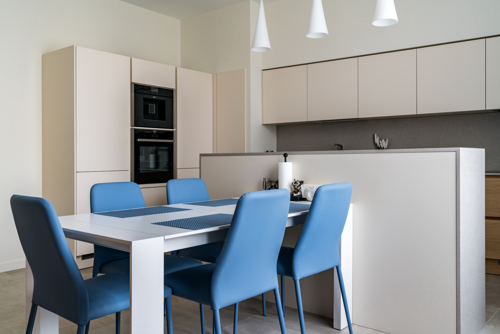 Квартира для юной девушки