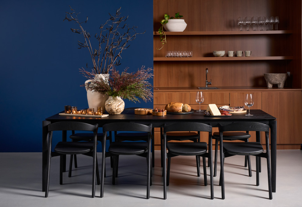 Inspiration for a contemporary dining room in Melbourne.