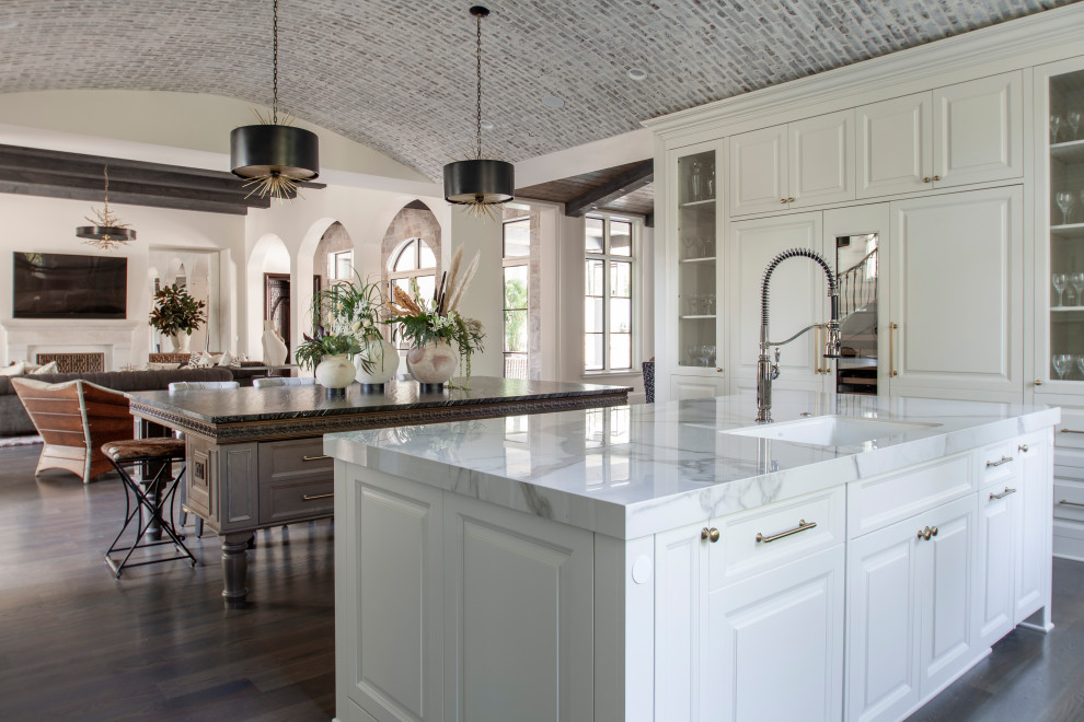 Kitchen - mediterranean kitchen idea in Charlotte