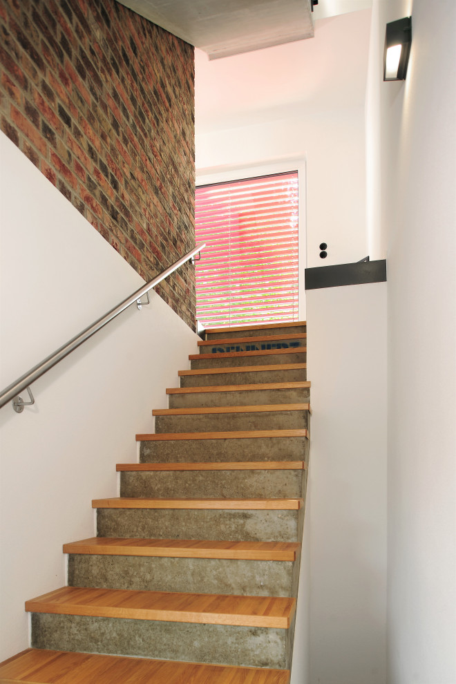 Moderne Treppe in Sonstige