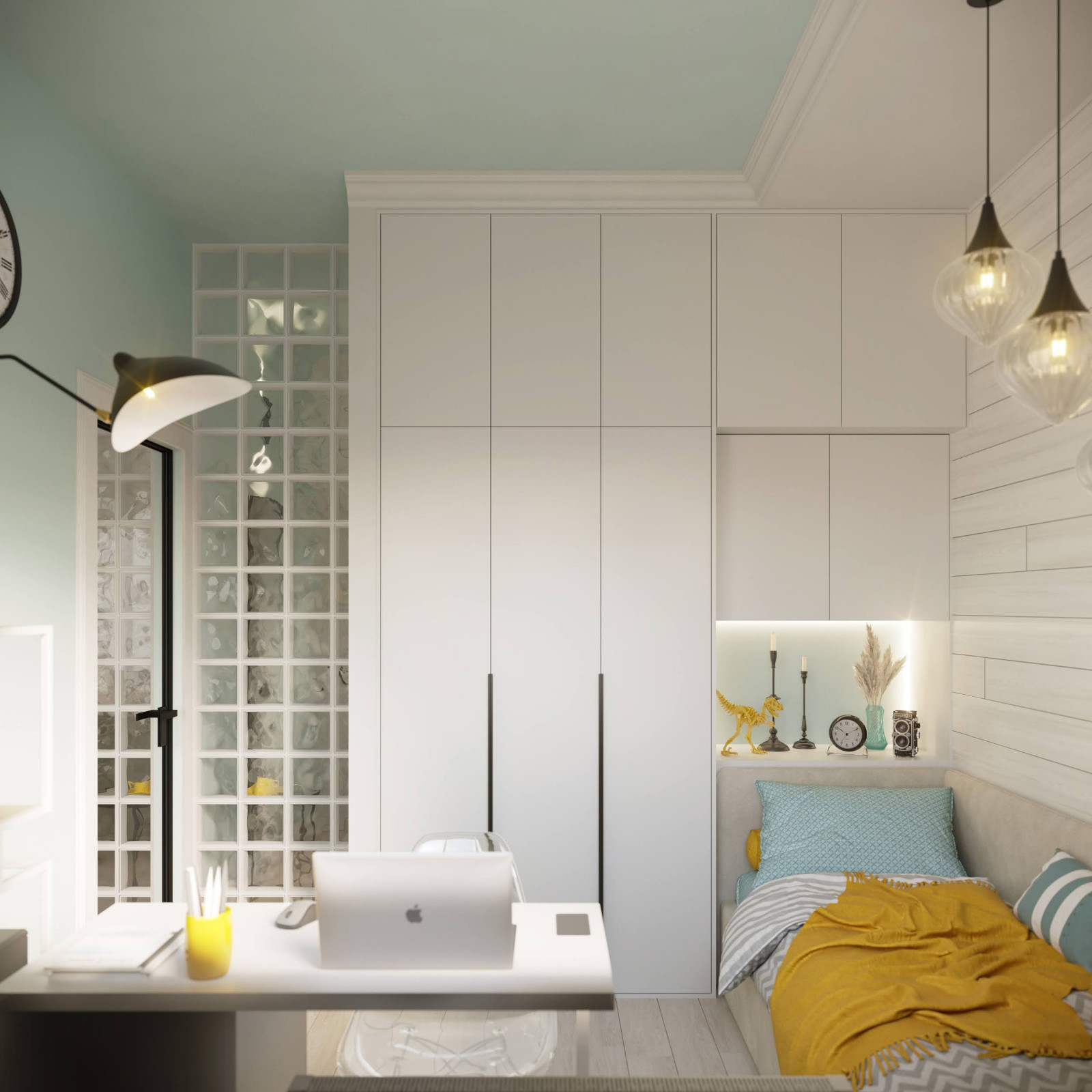 Вместительный встроенный шкаф