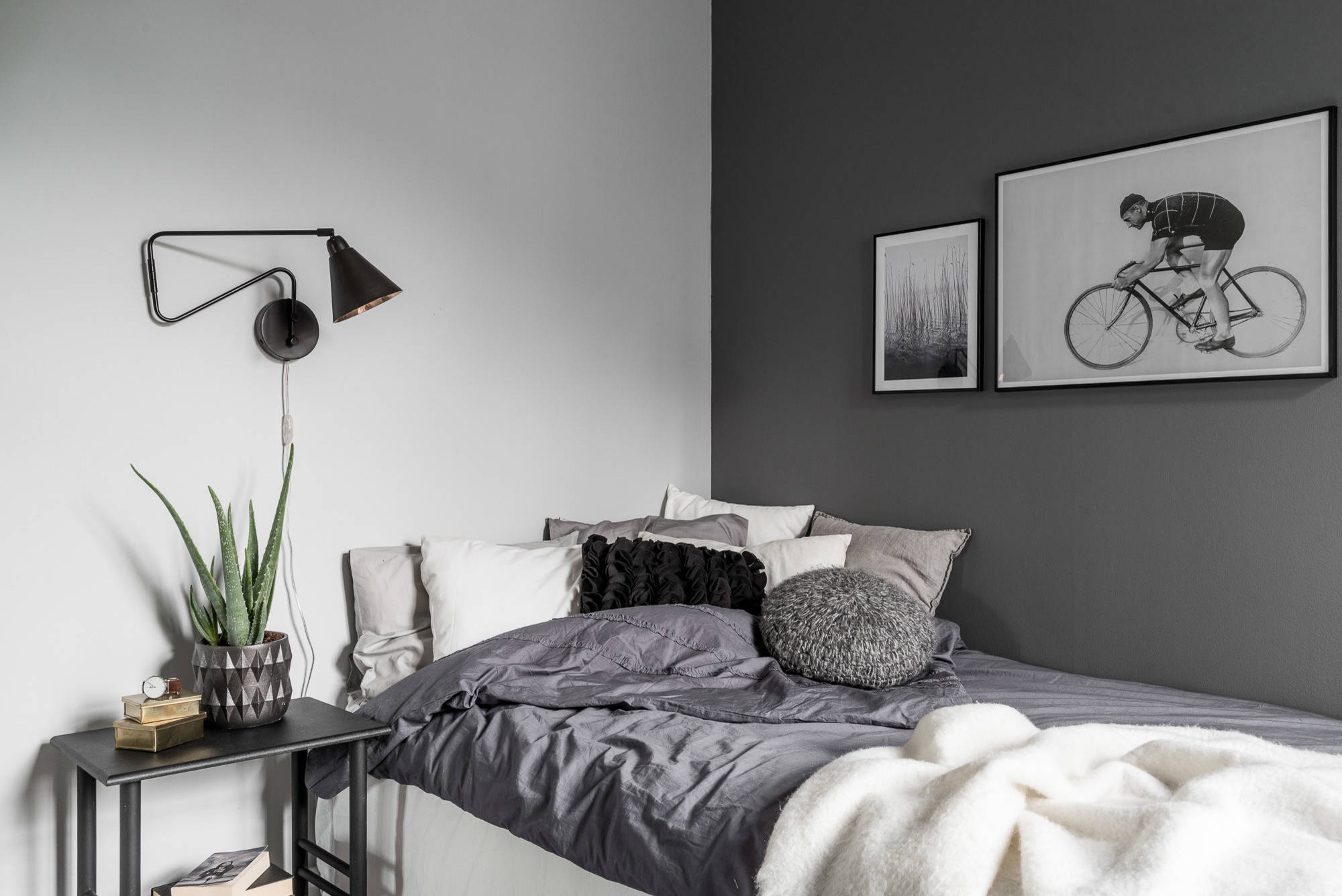 Wie praktisch sind eigentlich … viele Kissen und Decken im Bett?
