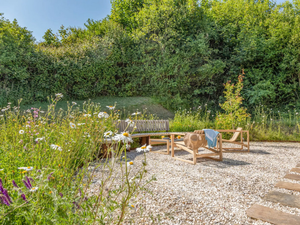 Inspiration for a beach style patio in Oxfordshire.