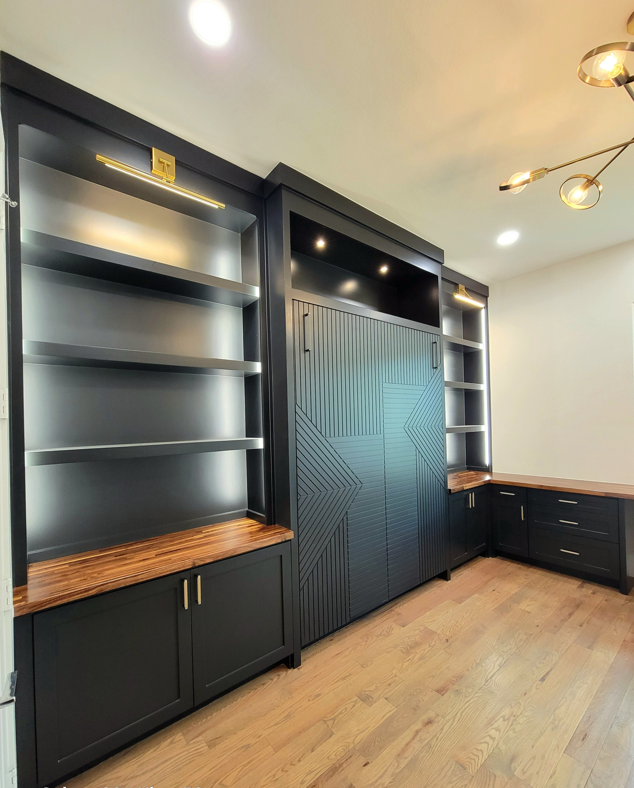 CUSTOM MURPHY BED