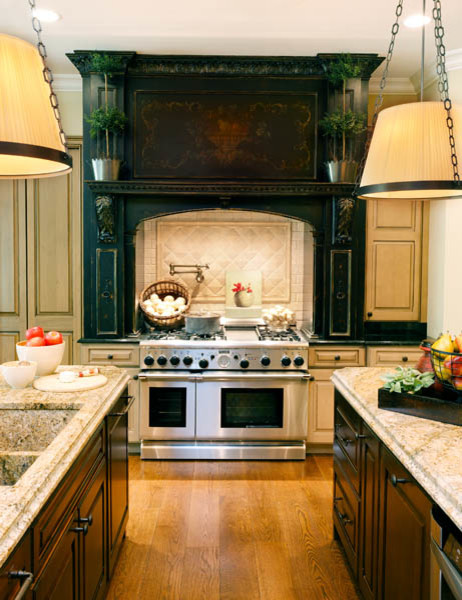 Example of a transitional kitchen design in Indianapolis