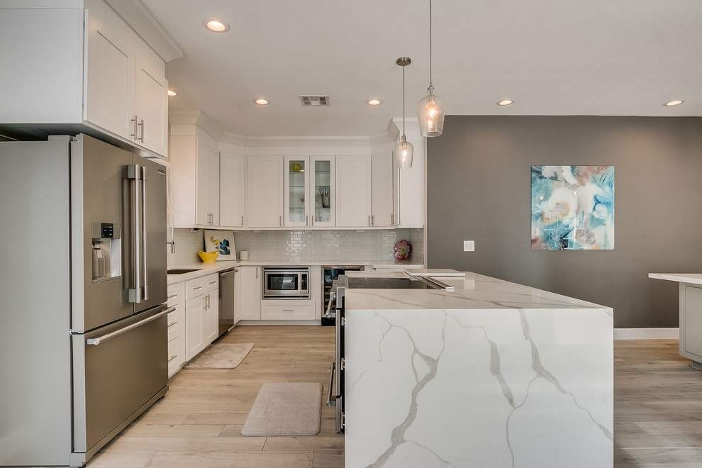 Example of a transitional kitchen design in Phoenix