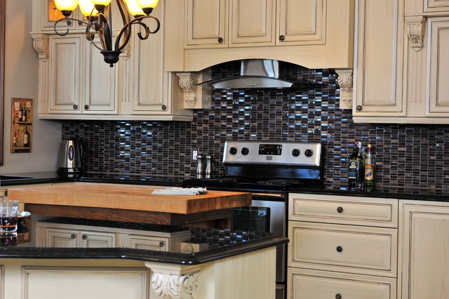 Cuisine traditional-kitchen