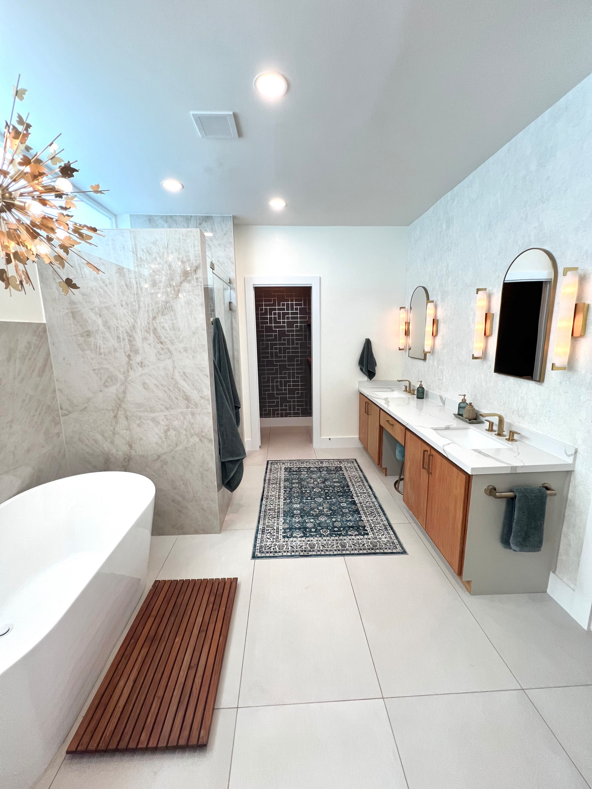 Museum District Primary Bath