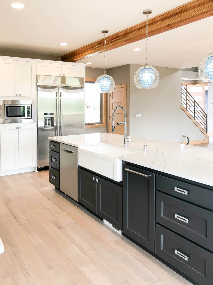 Kitchen - kitchen idea in Seattle