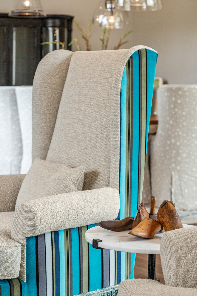 Home design - transitional home design idea in Phoenix